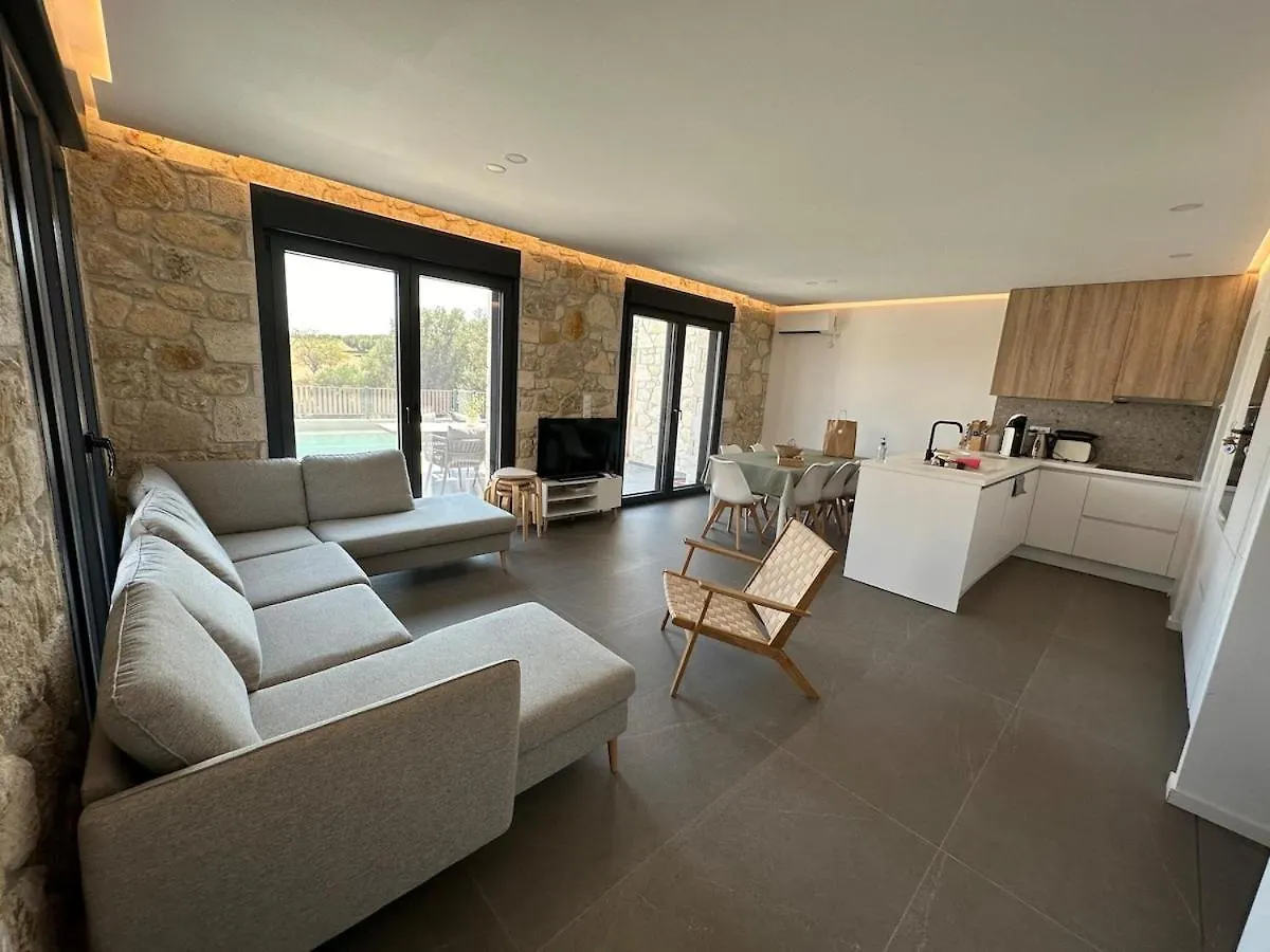 Exclusive New Villa With Private Pool - 4Br Néa Fókaia