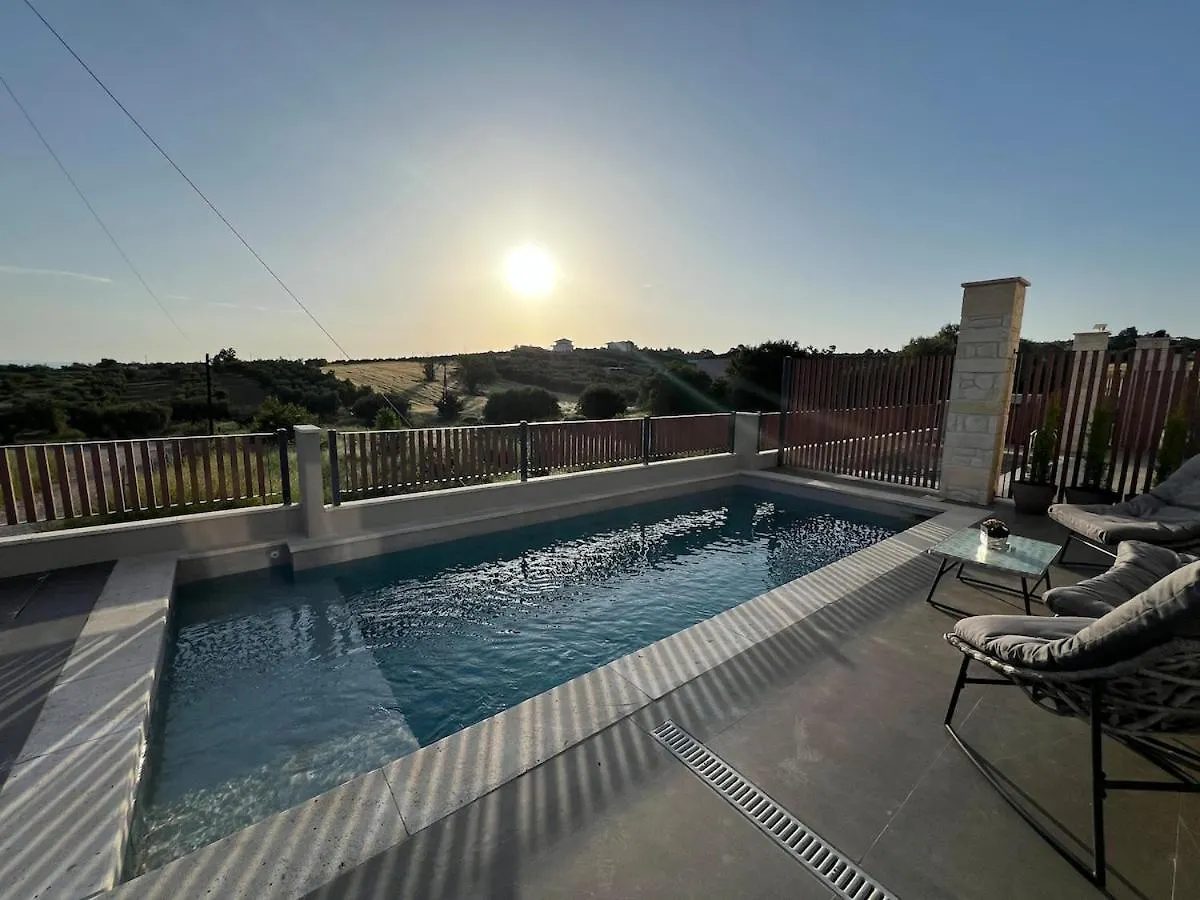 Exclusive New Villa With Private Pool - 4Br Néa Fókaia