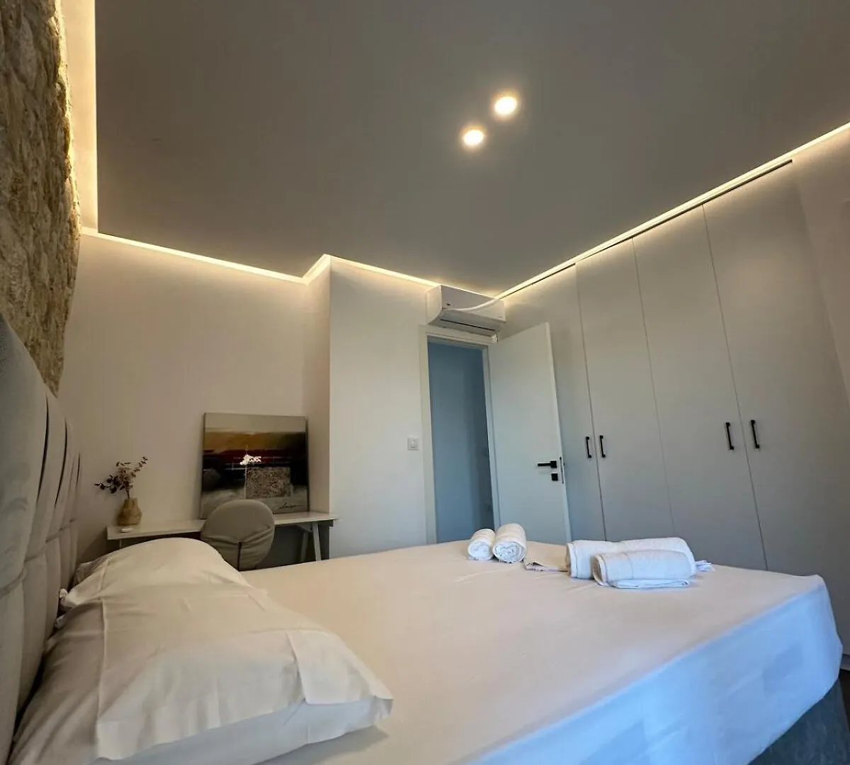 Exclusive New Villa With Private Pool - 4Br Néa Fókaia
