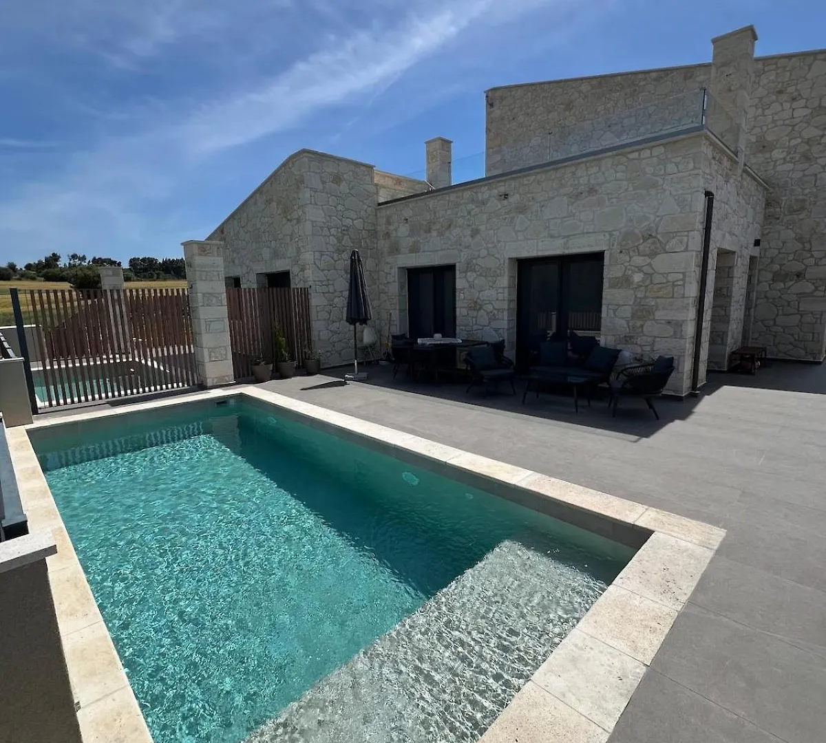 Exclusive New Villa With Private Pool - 4Br Néa Fókaia